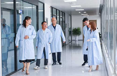 参观了「斯坦德科创&三泉中石」联合实验室 参观了「斯坦德科创&三泉中石」联合实验室